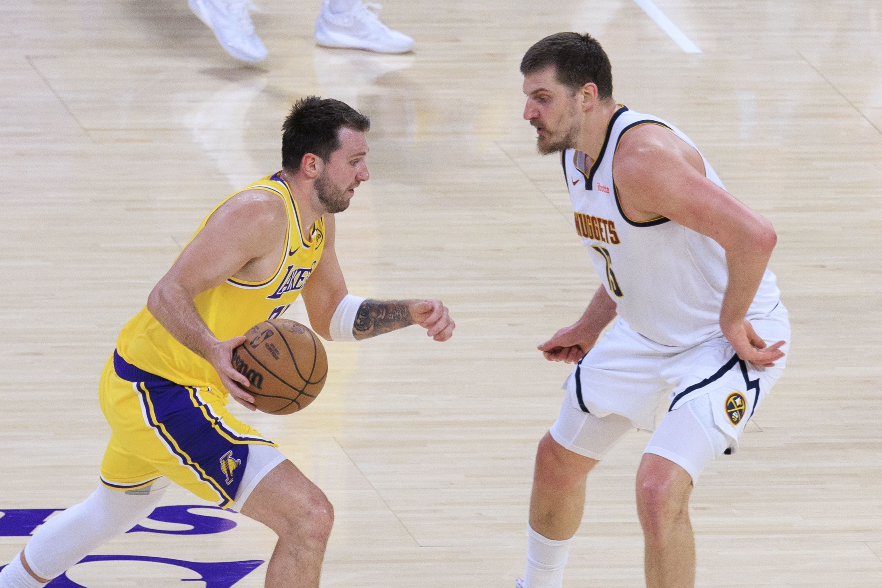 开云下载-收官阶段看点:湖矿狼火争夺三号种子席位 首轮能否迎来雷勇大战